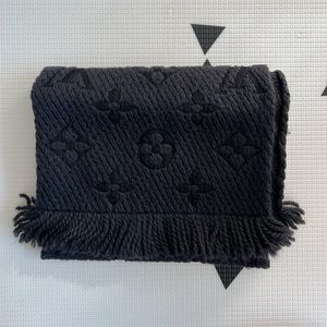 Louis Vuitton logomania scarf in dark grey